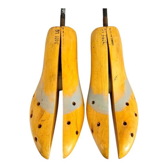 Vintage Wood & Metal Shoe Stretchers / Wideners Women's Size 8W - 11N - Picture 3 of 6